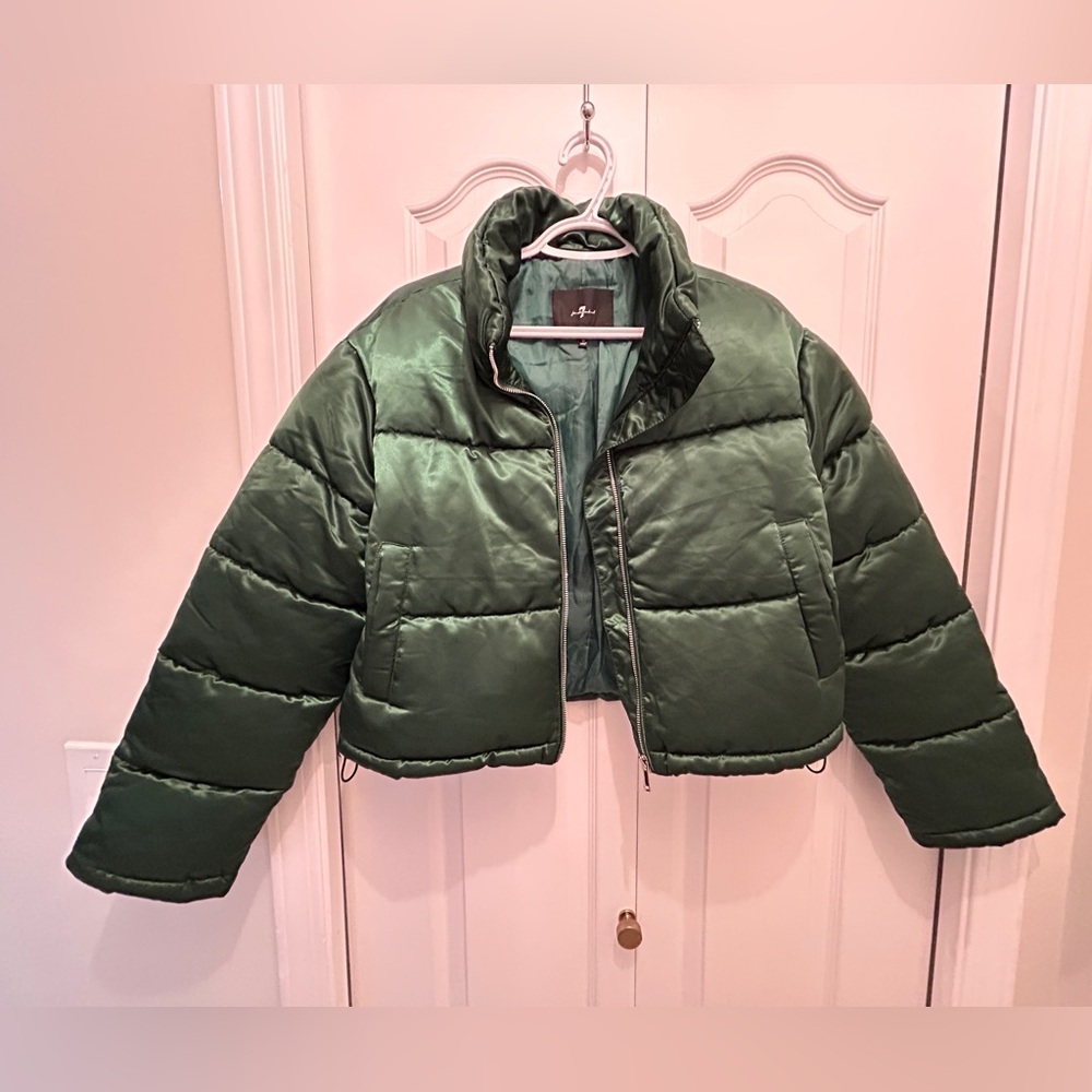 7 For All Mankind Crop Puffer Coat Women’s Size Medium - Picture 6 of 10